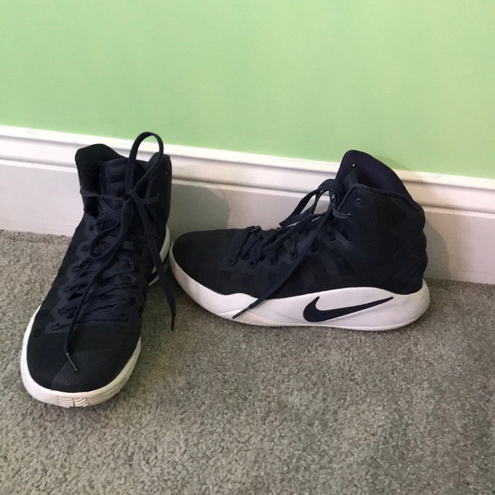 Nike Zoom Basketball Sneaker - women’s